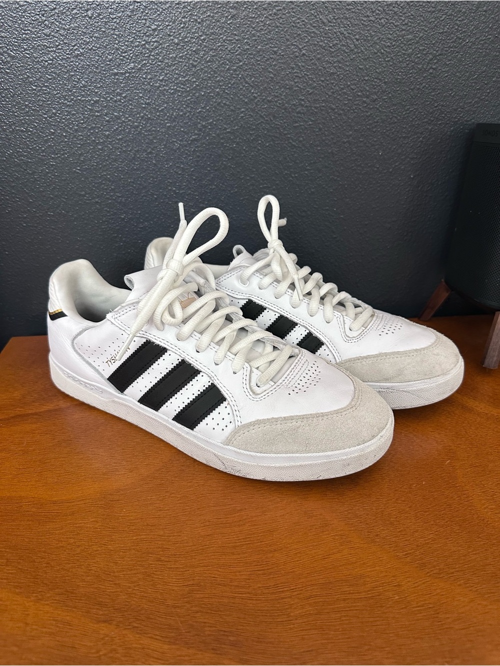 Adidas TYSHAWN 1 low l White & Black Court-Style Men’s Sneakers